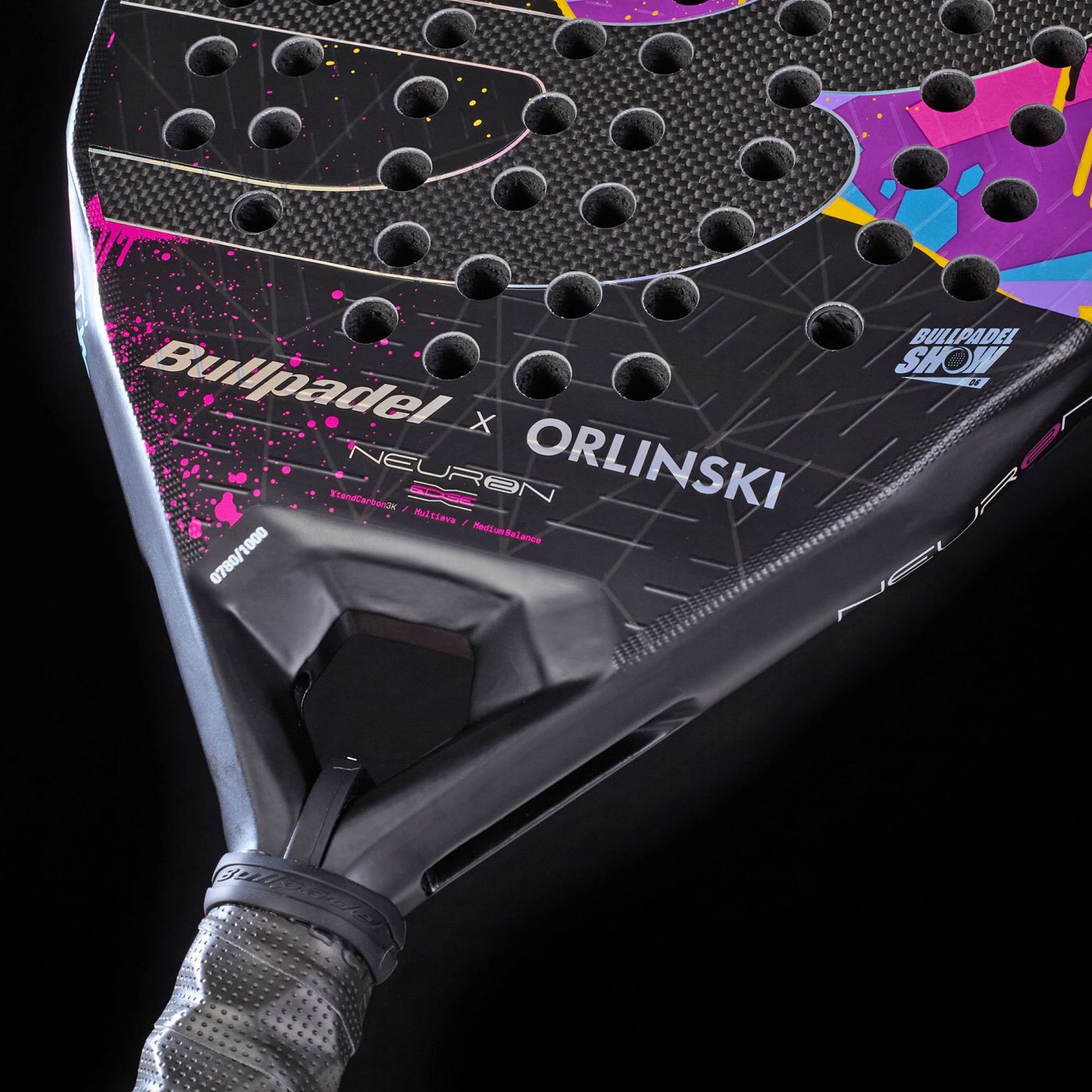 RACKET BULLPADEL NEURON 02 EDGE BULLPADELSHOW 06 x ORLINSKI